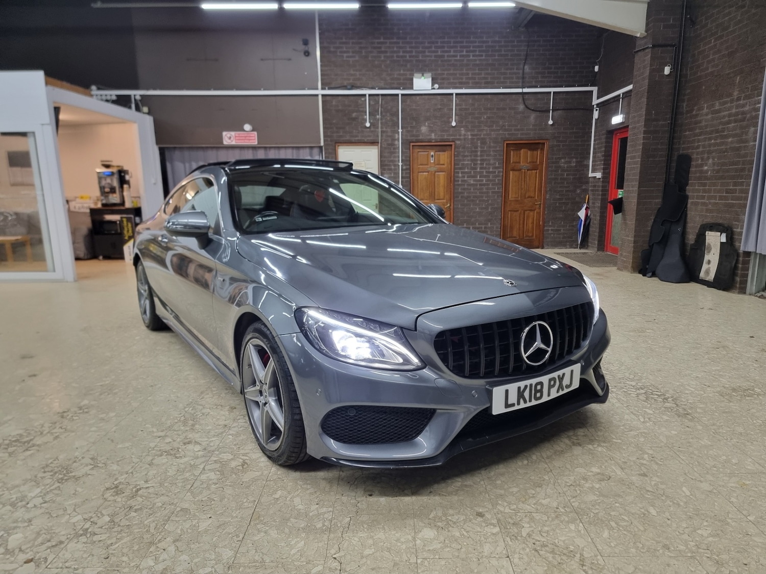 Used Mercedes-Benz C Class 2018 for sale - 77235980: Photo 29