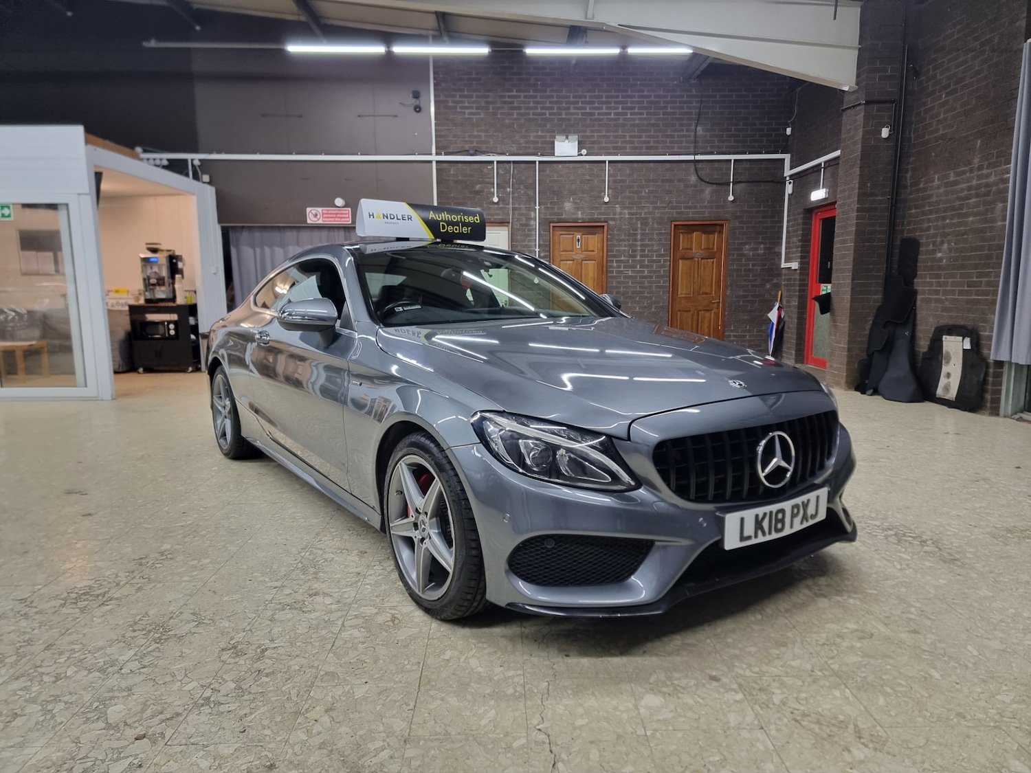 Used Mercedes-Benz C Class 2018 for sale - 77235980: Photo 3