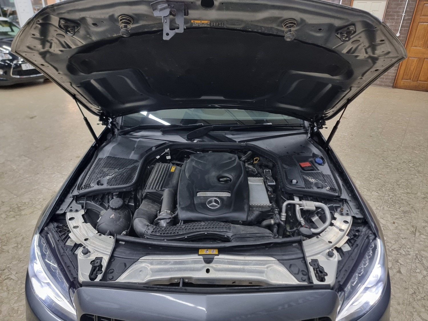 Used Mercedes-Benz C Class 2018 for sale - 77235980: Photo 30