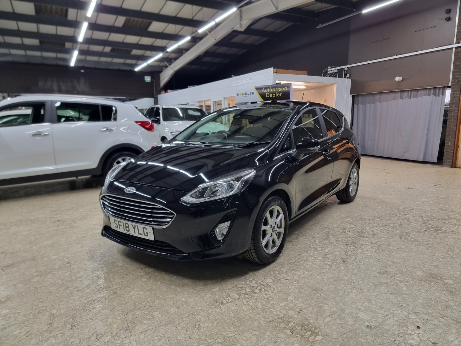 Used Ford Fiesta 2018 for sale - 76603304: Photo 1