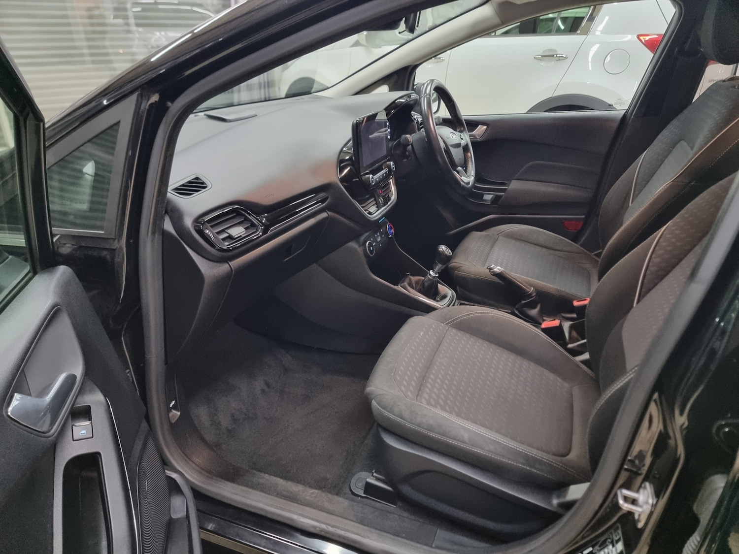 Used Ford Fiesta 2018 for sale - 76603304: Photo 11