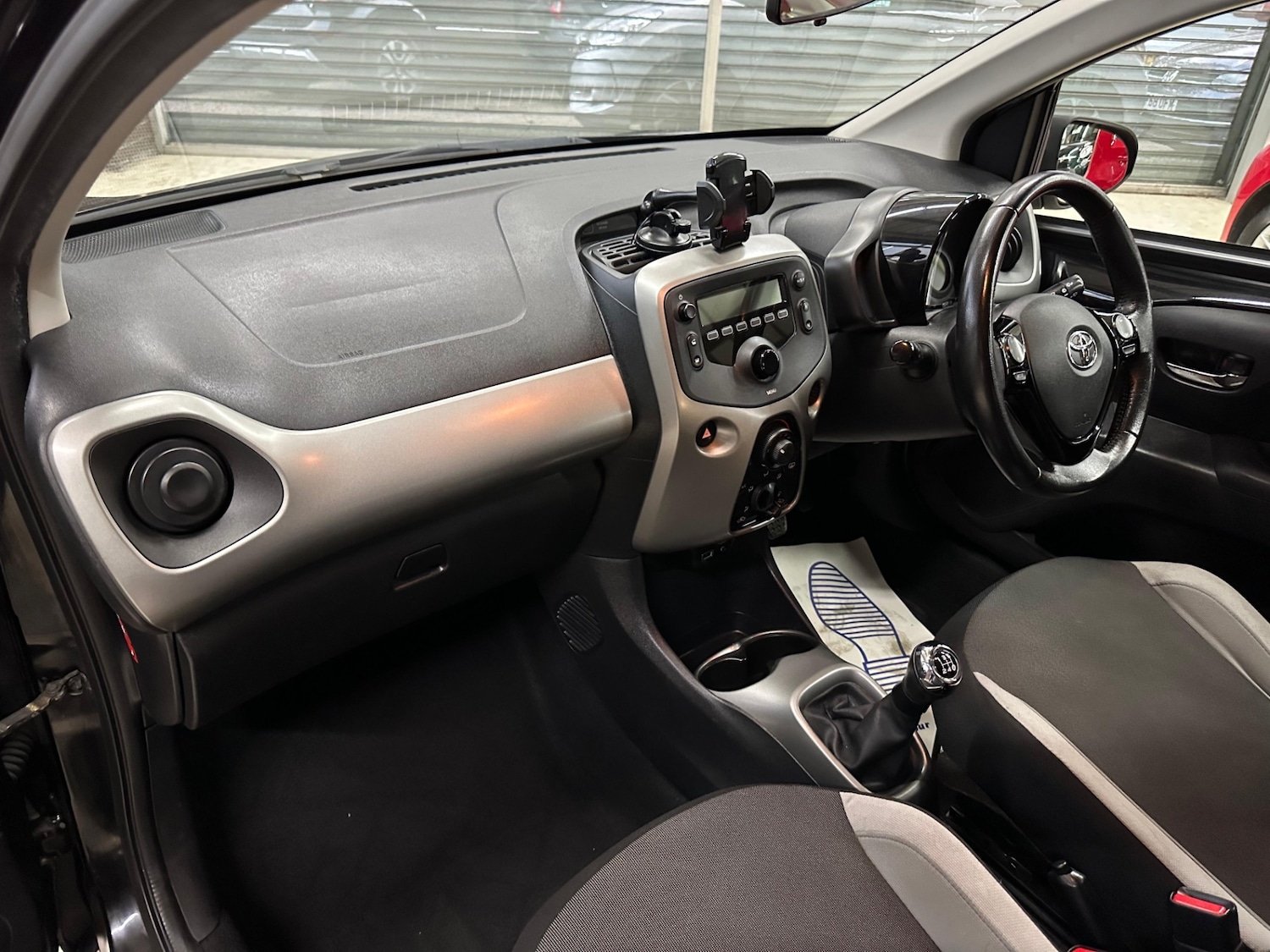 Used Toyota AYGO 2016 for sale - 76314092: Photo 10