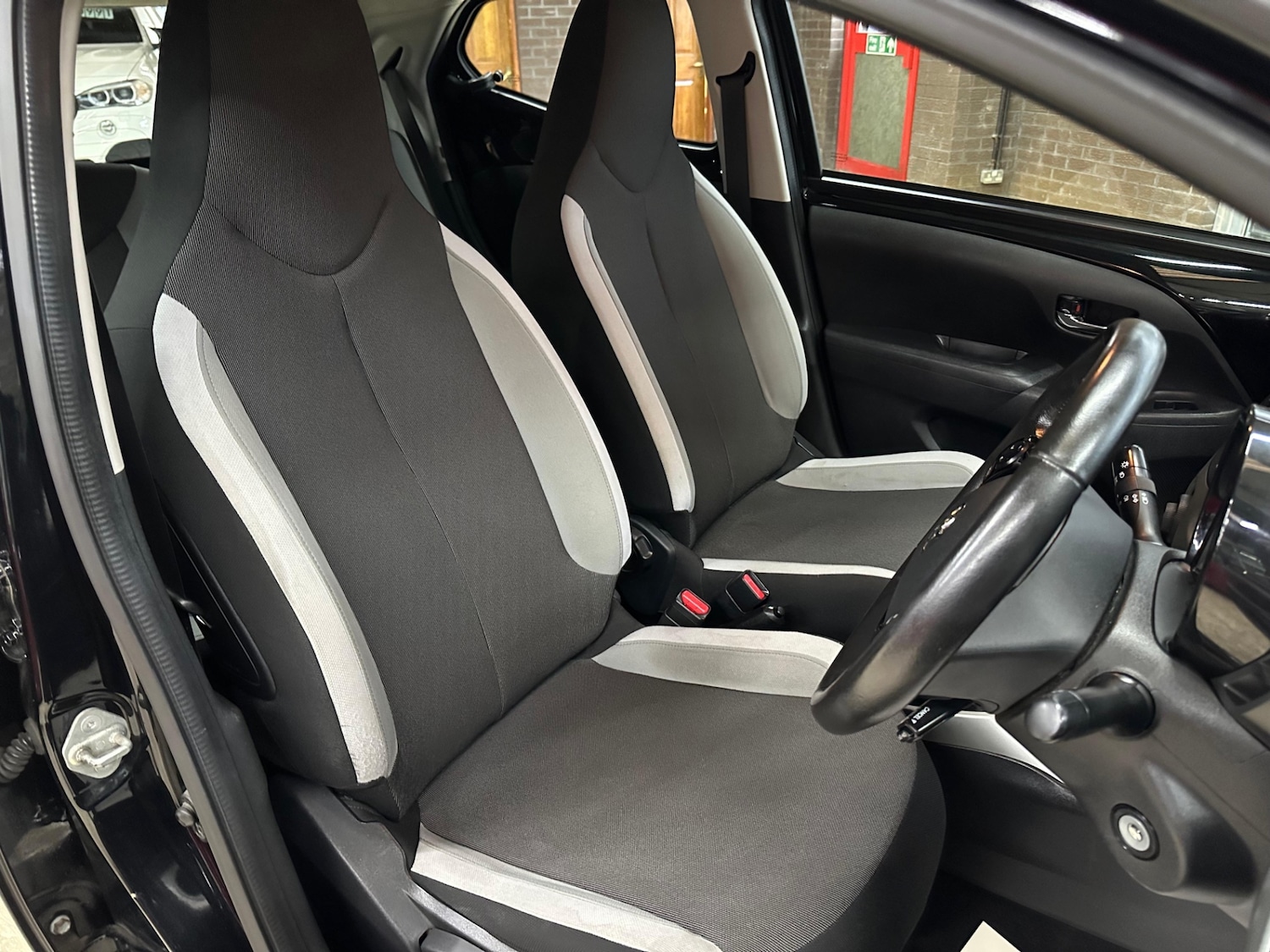 Used Toyota AYGO 2016 for sale - 76314092: Photo 11