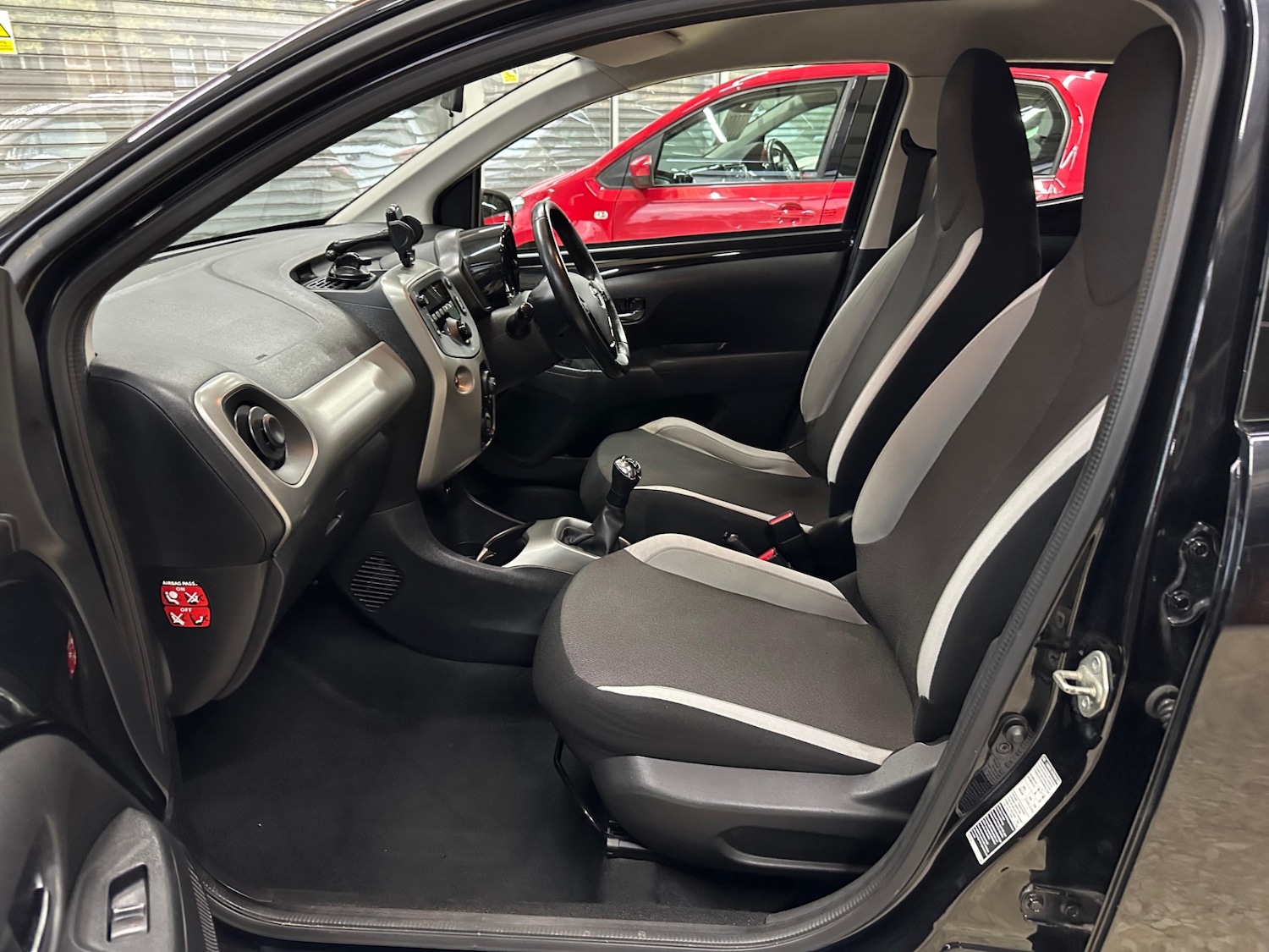 Used Toyota AYGO 2016 for sale - 76314092: Photo 12