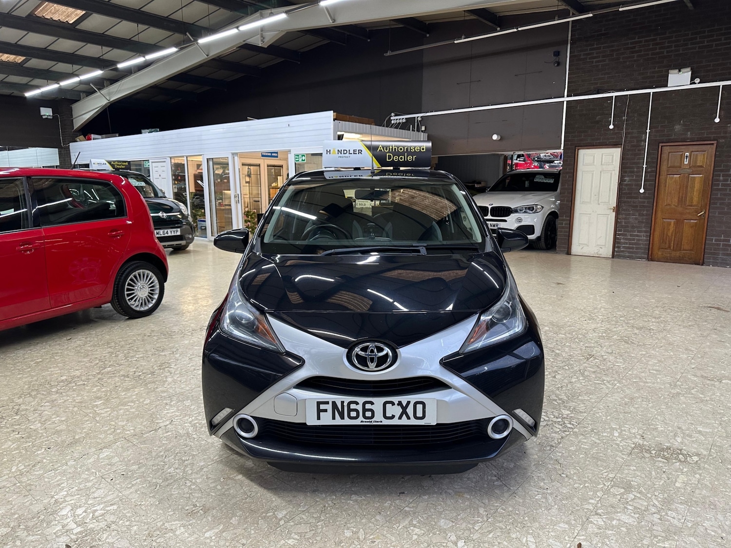 Used Toyota AYGO 2016 for sale - 76314092: Photo 2