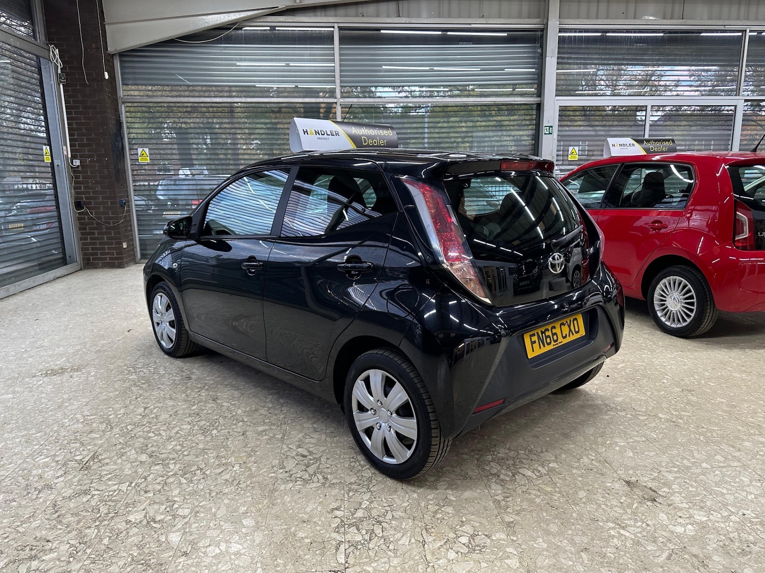 Used Toyota AYGO 2016 for sale - 76314092: Photo 5