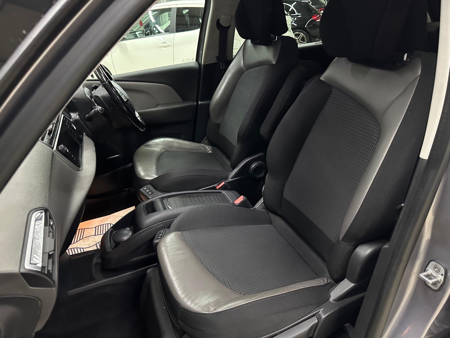 Used Citroen C4 Picasso 2017 for sale - 76421821: Photo 14