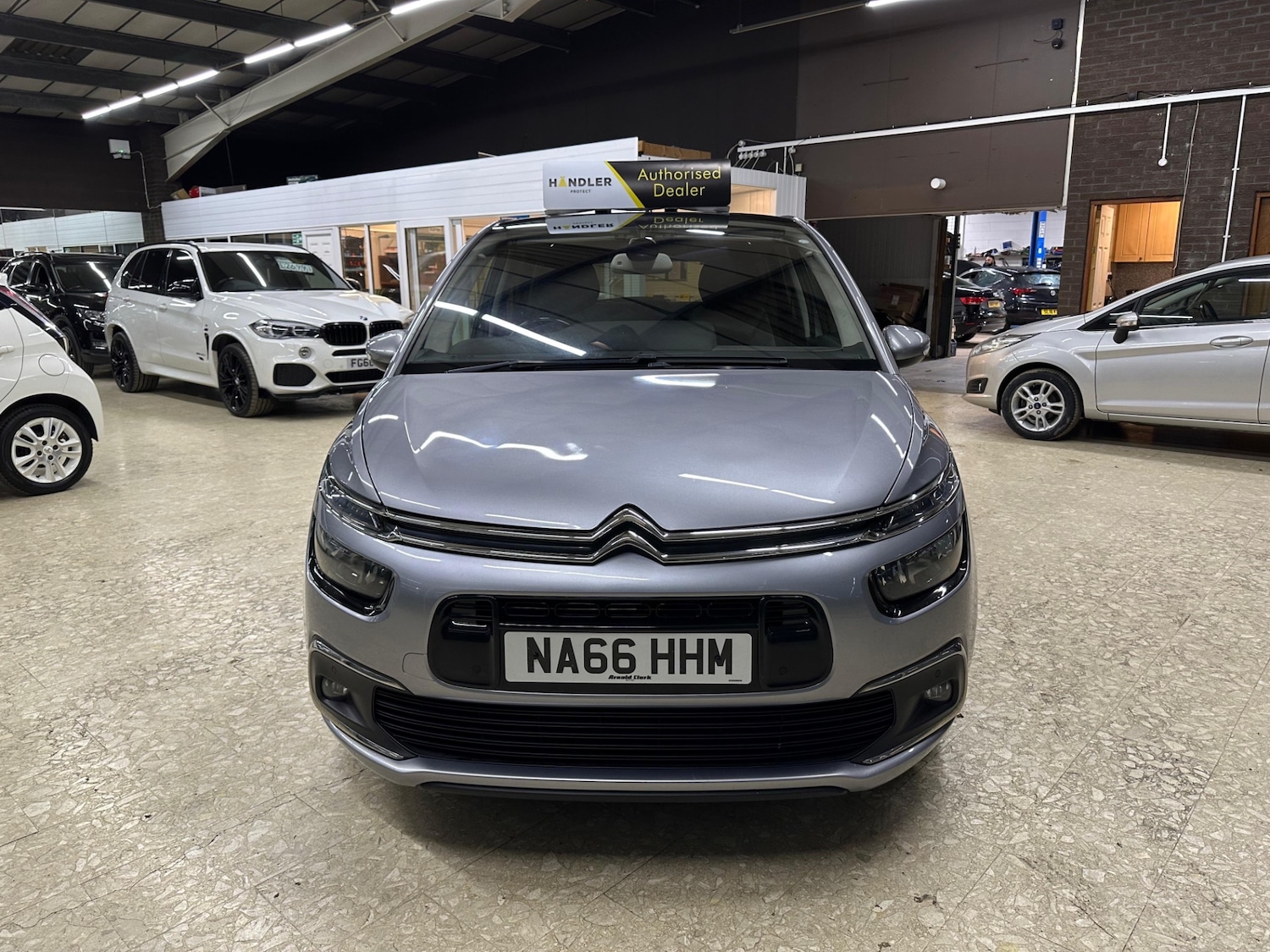 Used Citroen C4 Picasso 2017 for sale - 76421821: Photo 2