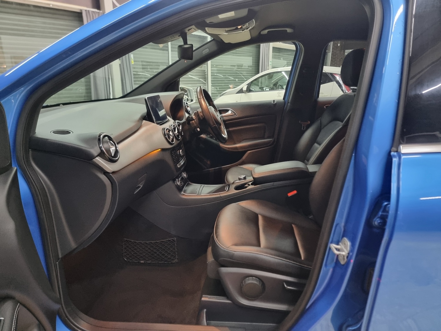 Used Mercedes-Benz B Class 2016 for sale - 76766875: Photo 11