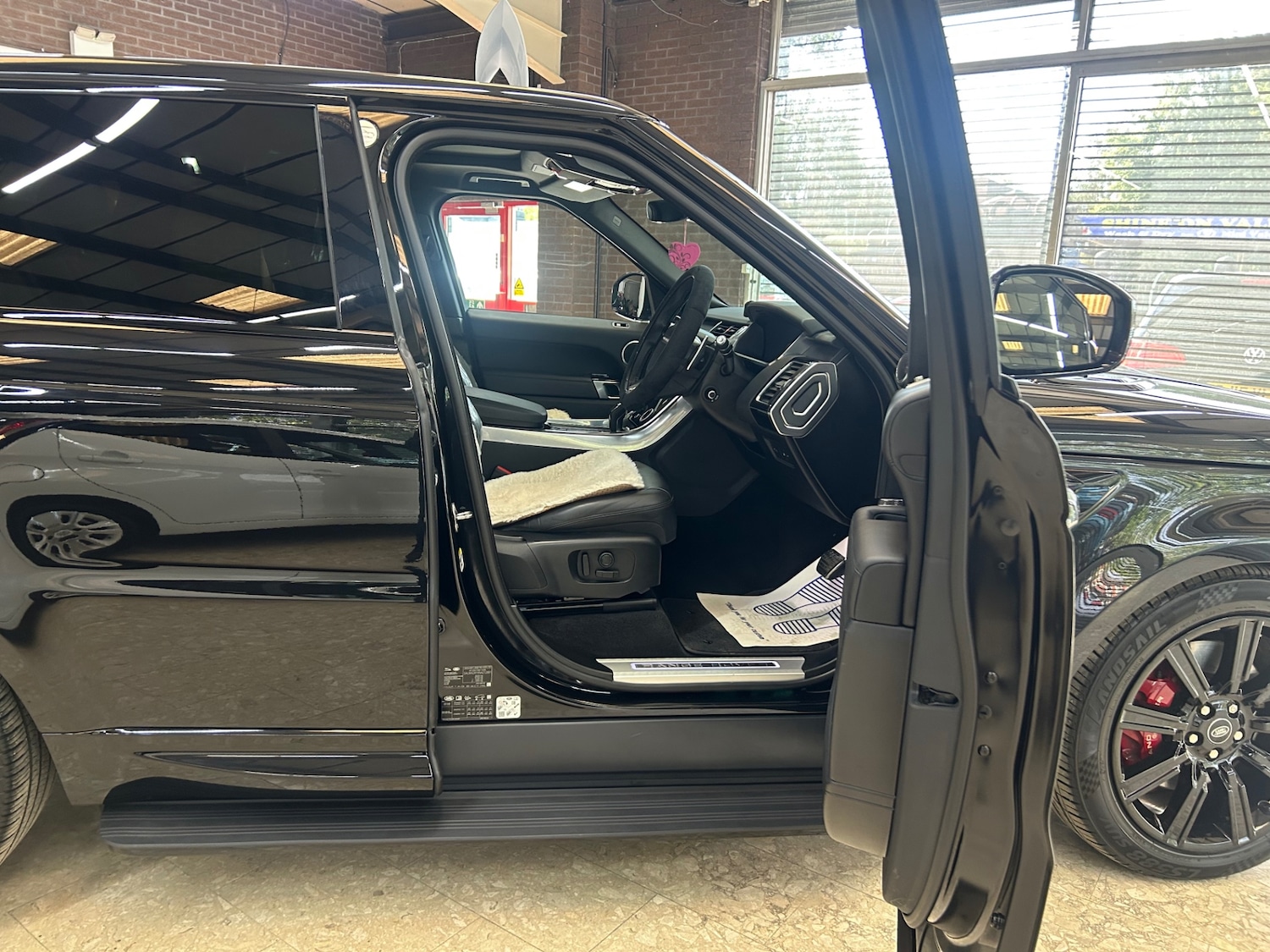 Used Land Rover Range Rover Sport 2021 for sale - 76101859: Photo 9