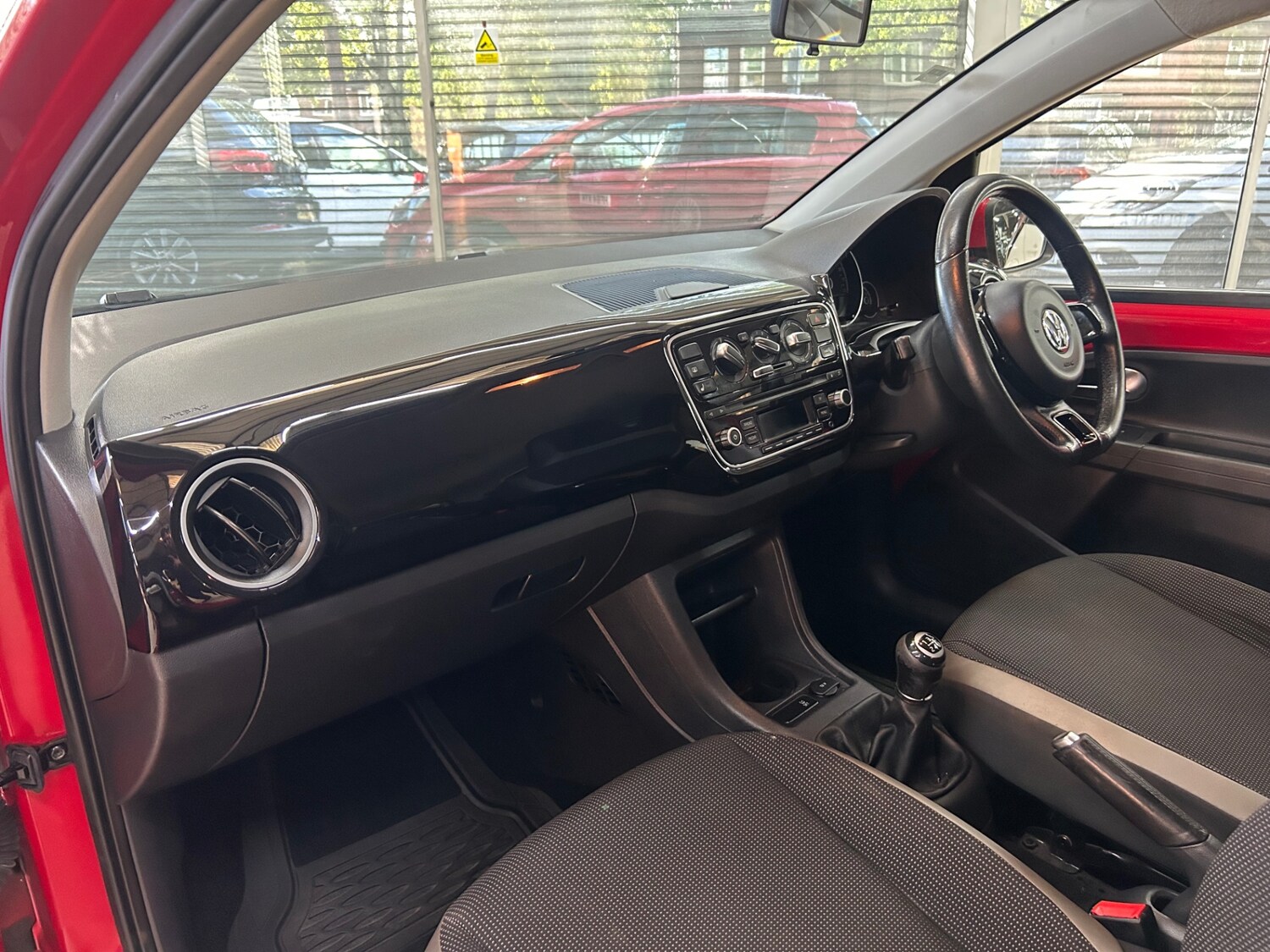 Used Volkswagen up! 2014 for sale - 76101906: Photo 18