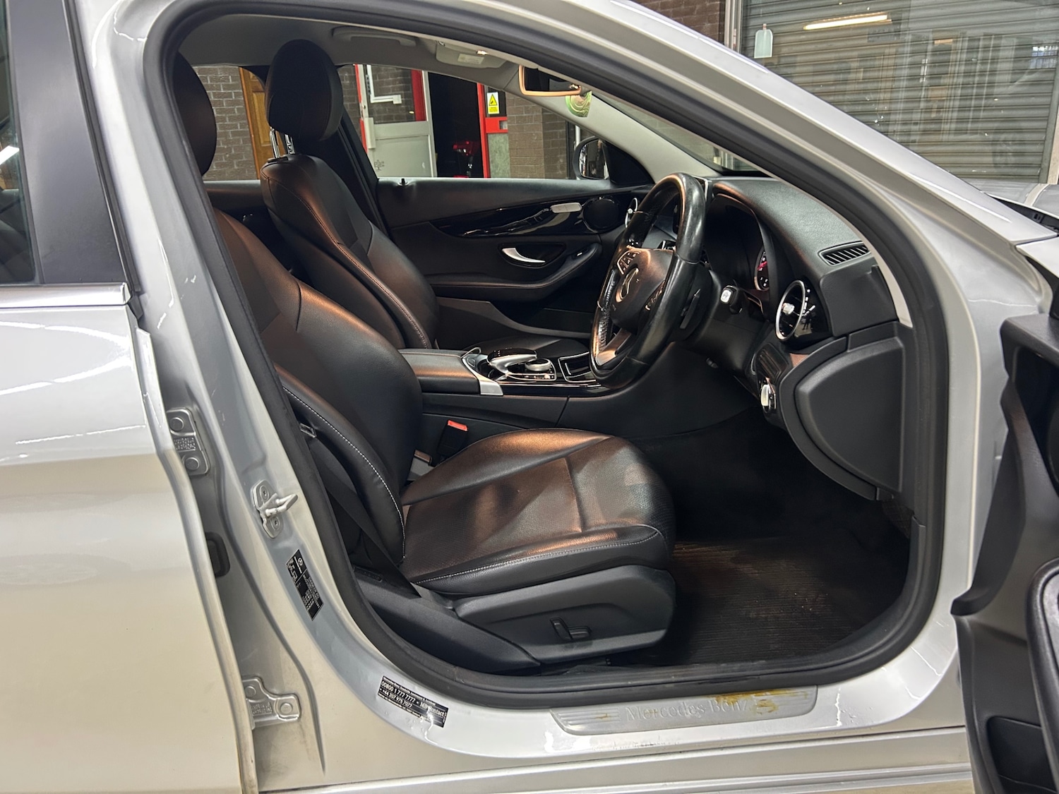 Used Mercedes-Benz C Class 2015 for sale - 76551158: Photo 10