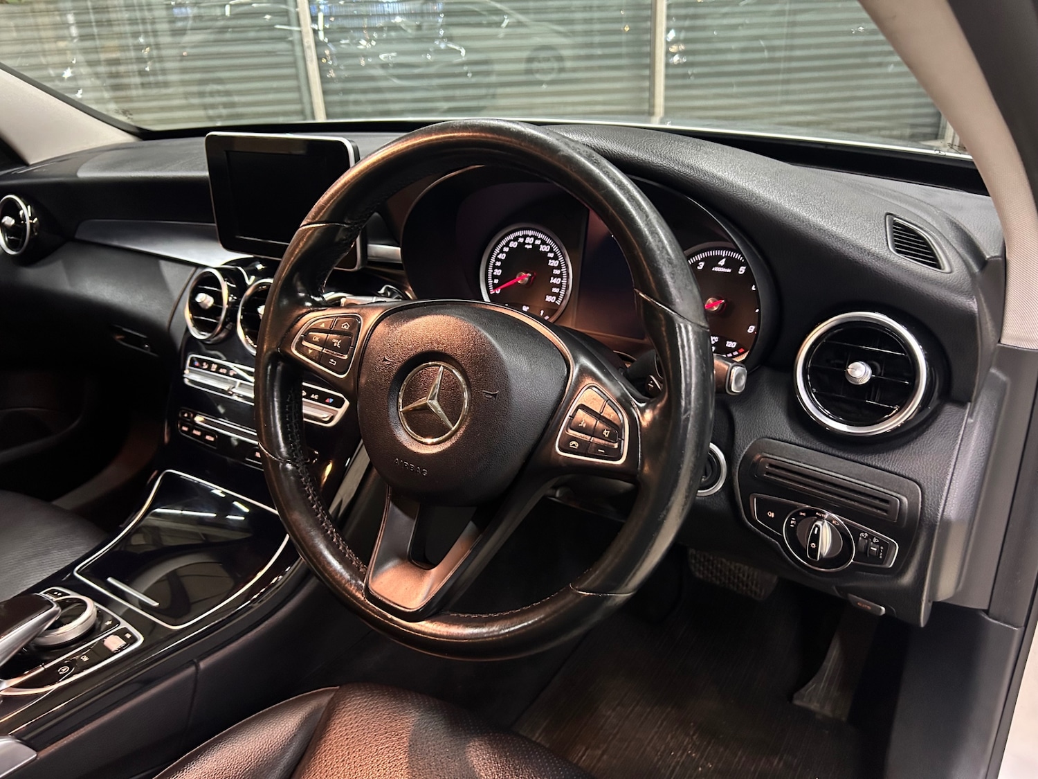 Used Mercedes-Benz C Class 2015 for sale - 76551158: Photo 11