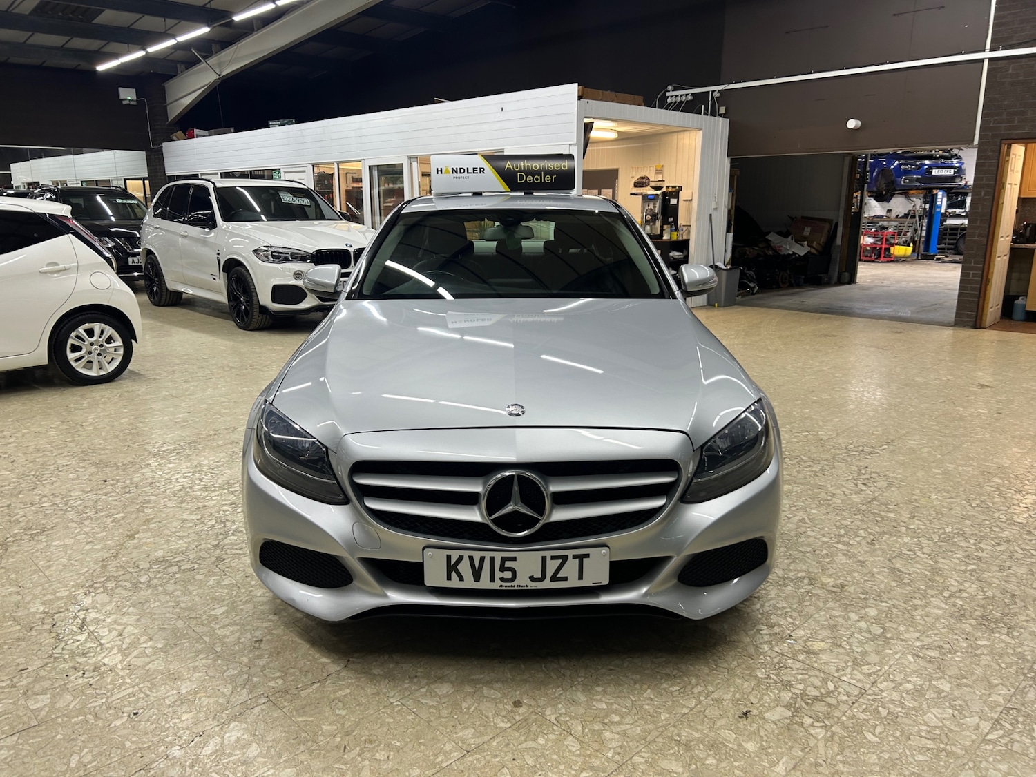 Used Mercedes-Benz C Class 2015 for sale - 76551158: Photo 2