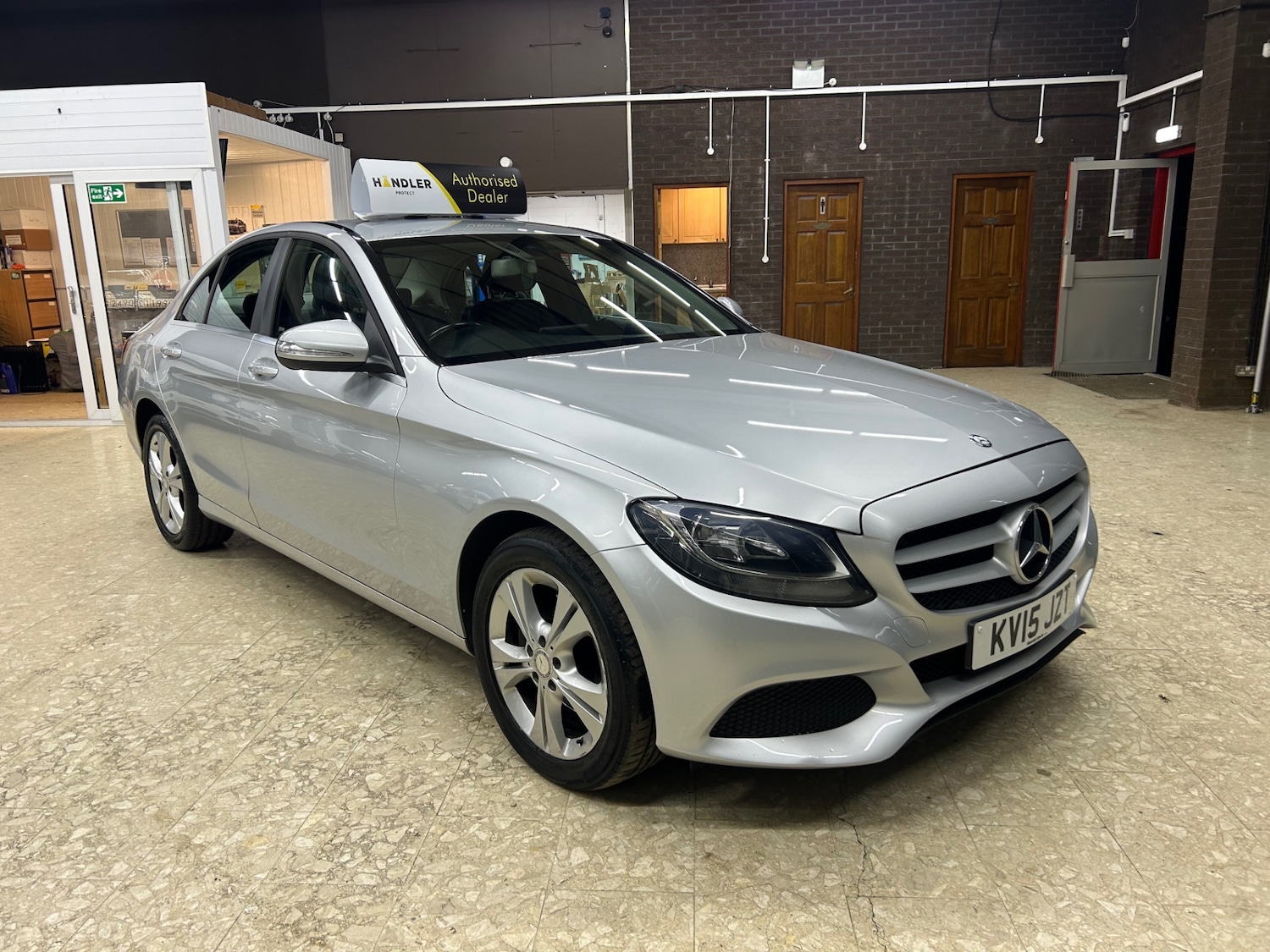 Used Mercedes-Benz C Class 2015 for sale - 76551158: Photo 3