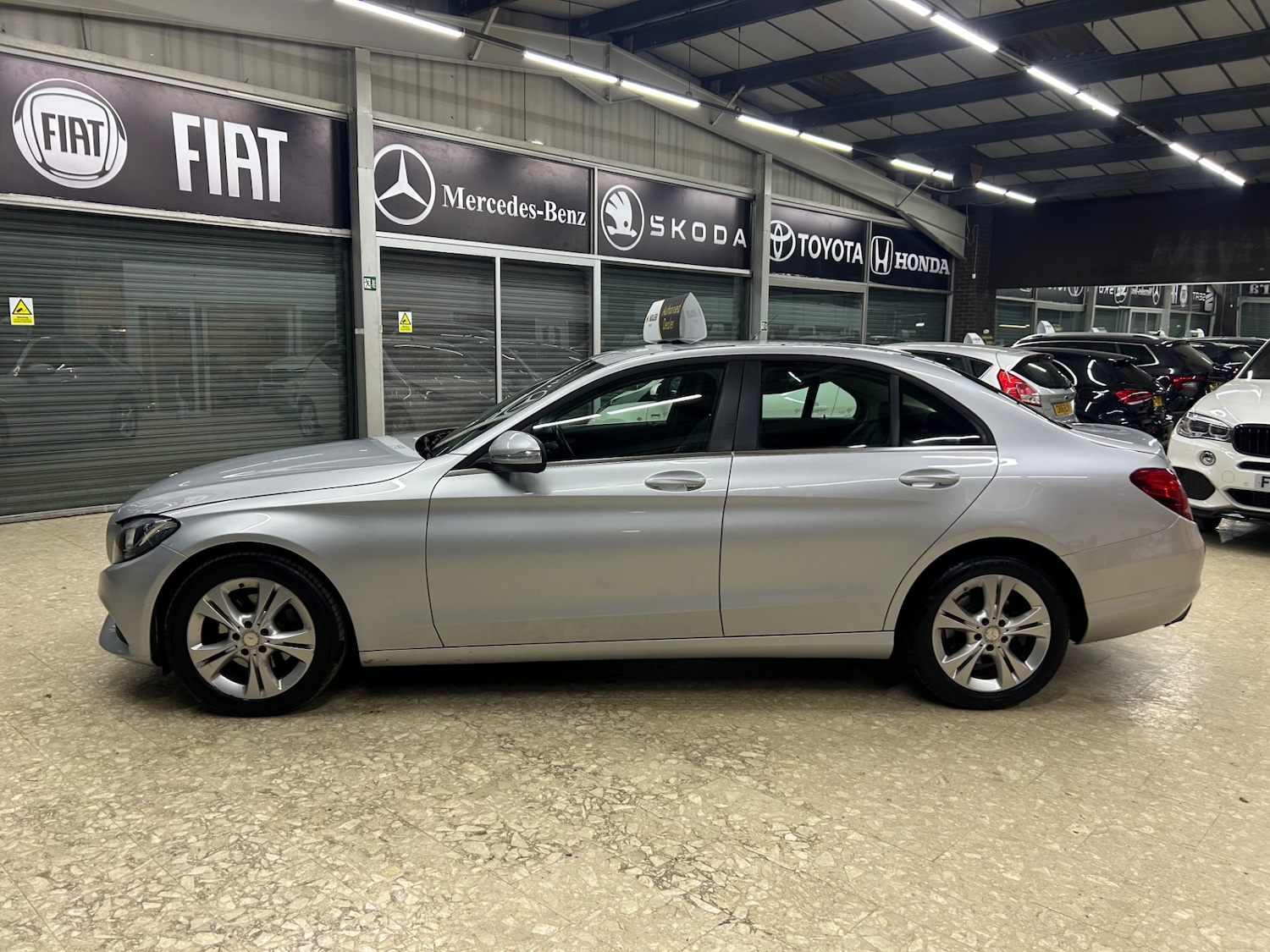 Used Mercedes-Benz C Class 2015 for sale - 76551158: Photo 4