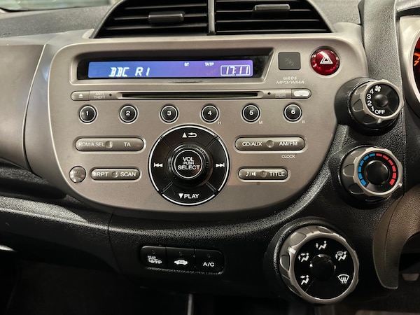 Used Honda Jazz 2009 for sale - 73733640: Photo 10
