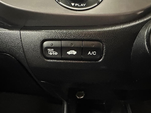 Used Honda Jazz 2009 for sale - 73733640: Photo 11