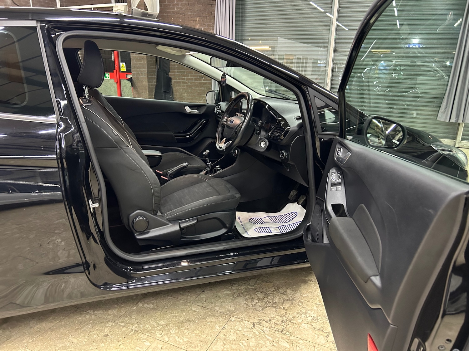 Used Ford Fiesta 2017 for sale - 77079499: Photo 9