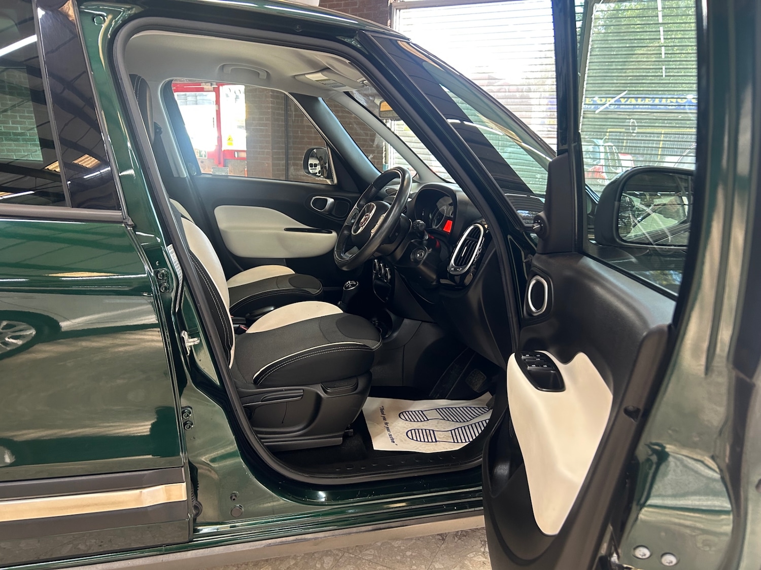 Used Fiat 500L 2014 for sale - 76101869: Photo 9