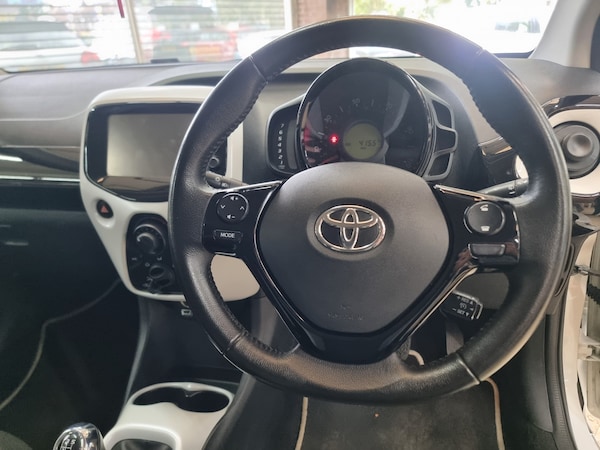 Used Toyota AYGO 2016 for sale - 75699917: Photo 19
