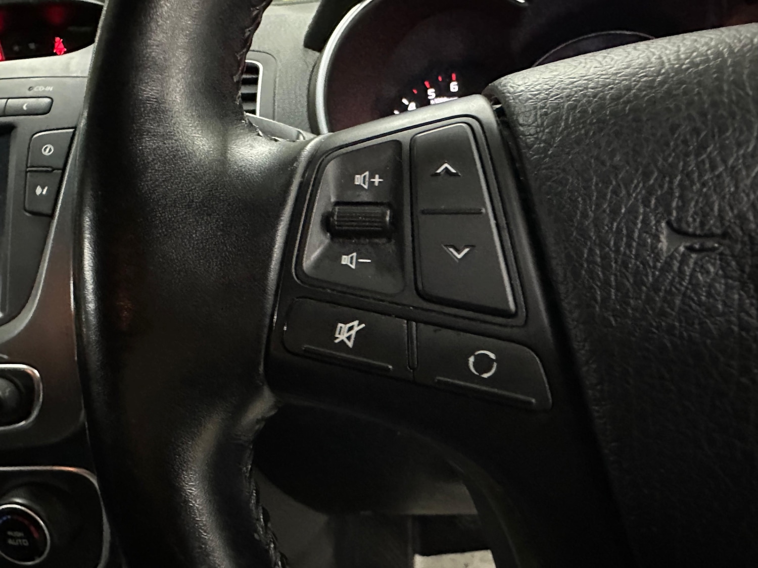 Used Kia Sorento 2014 for sale - 76421827: Photo 31