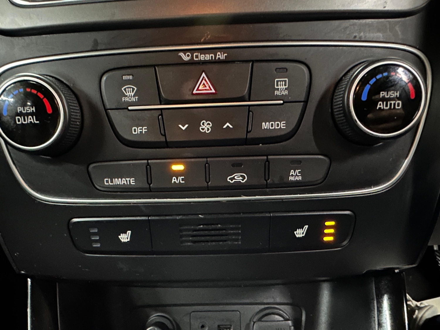 Used Kia Sorento 2014 for sale - 76421827: Photo 32