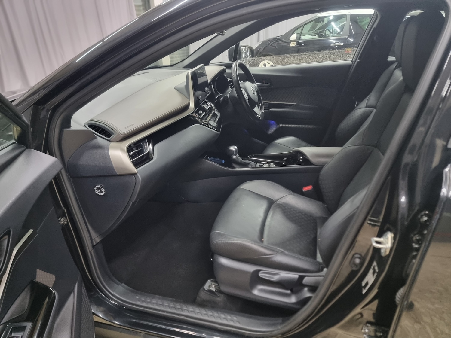 Used Toyota C-HR 2022 for sale - 77459582: Photo 11