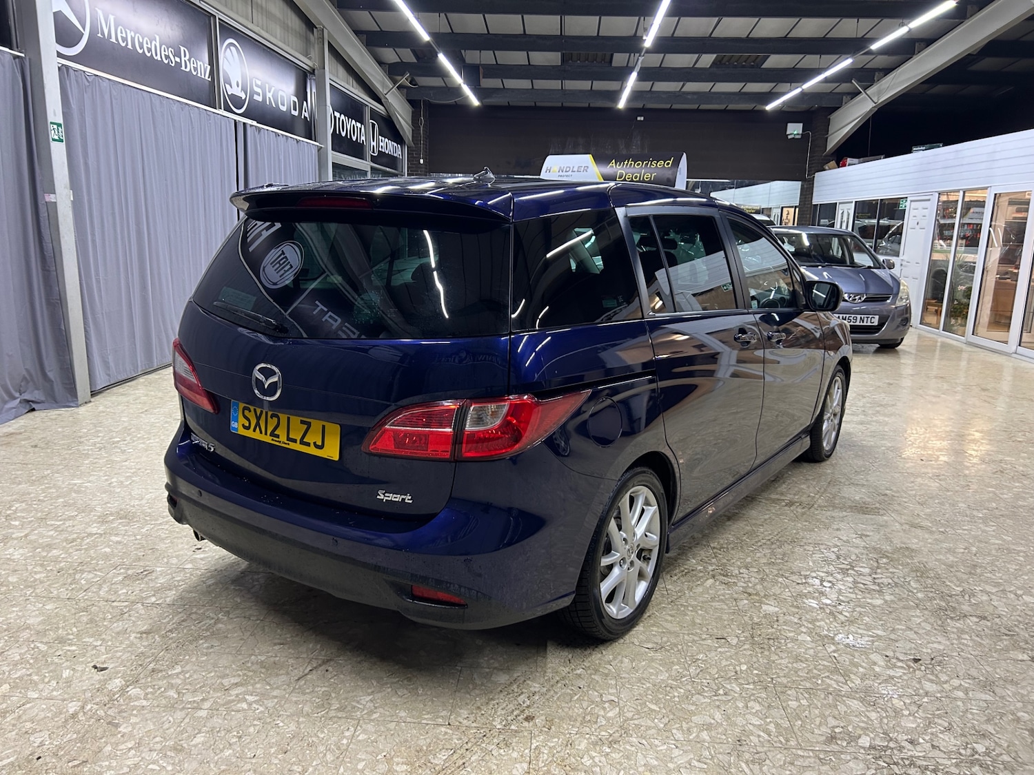 Used Mazda Mazda5 2012 for sale - 76858709: Photo 7