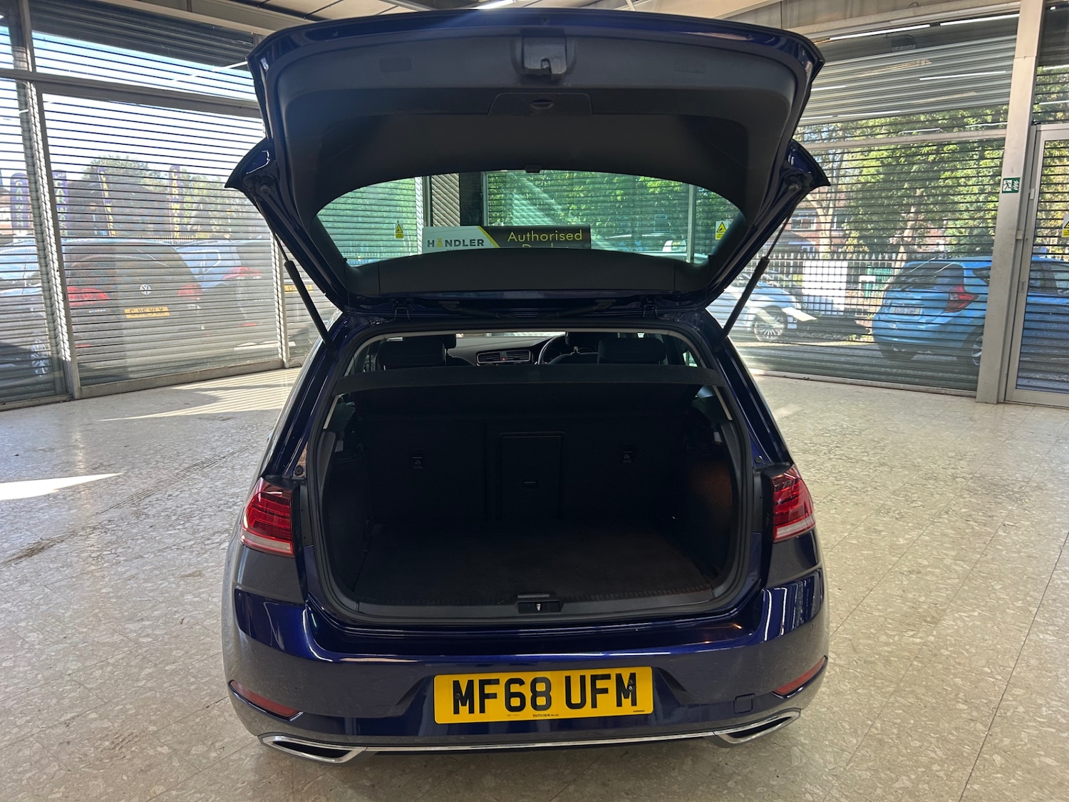 Used Volkswagen Golf 2018 for sale - 76101858: Photo 10