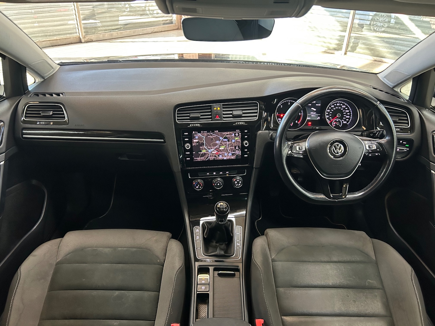 Used Volkswagen Golf 2018 for sale - 76101858: Photo 17