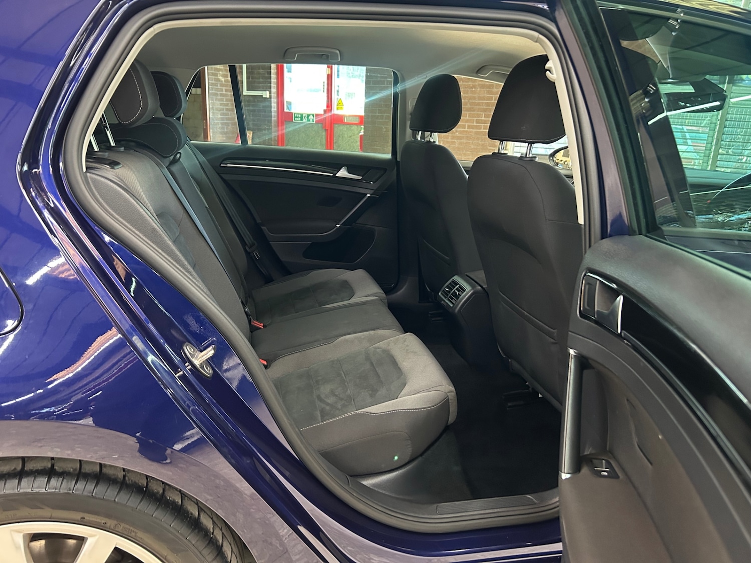 Used Volkswagen Golf 2018 for sale - 76101858: Photo 9