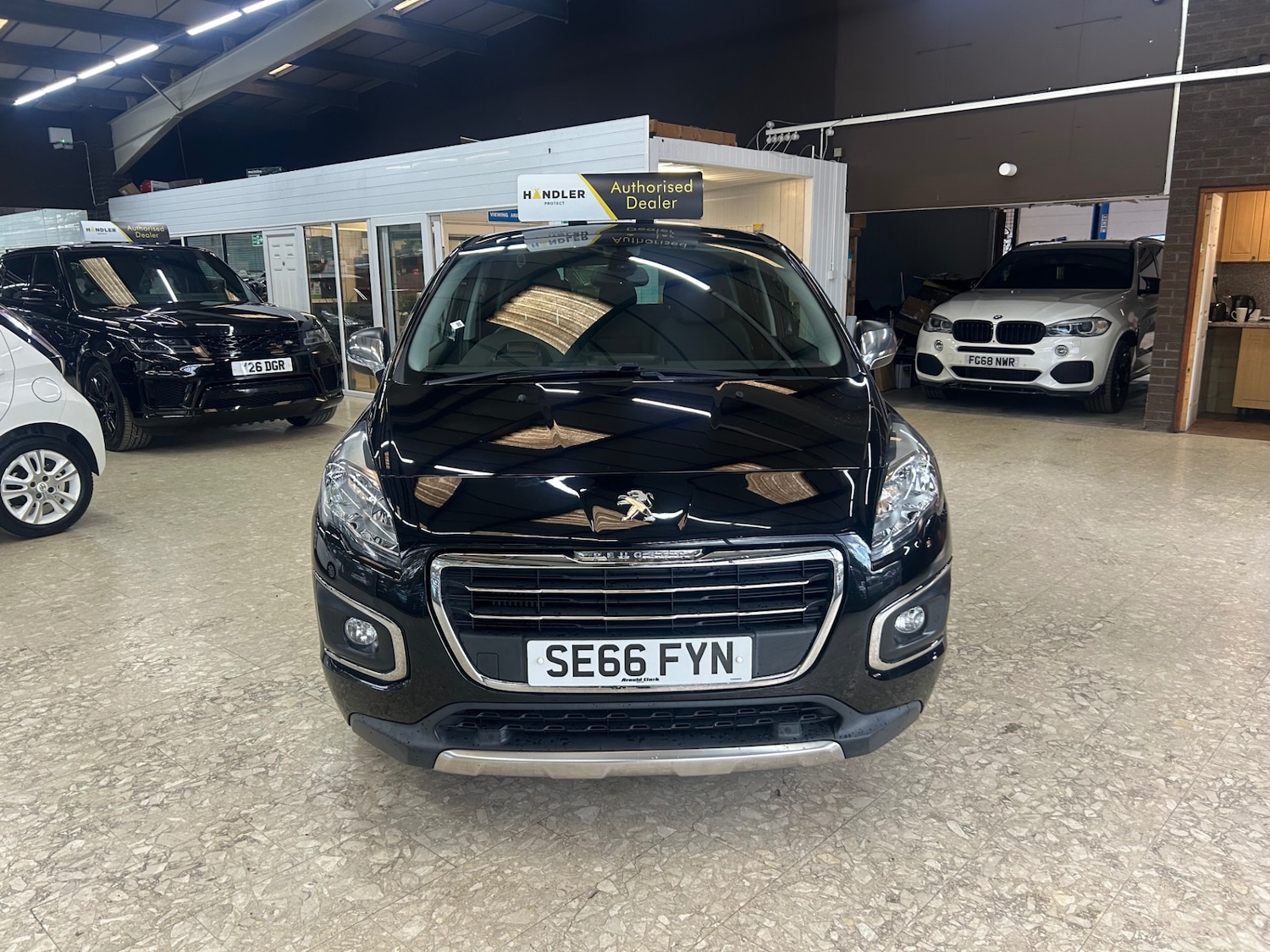 Used Peugeot 3008 2017 for sale - 76101861: Photo 2