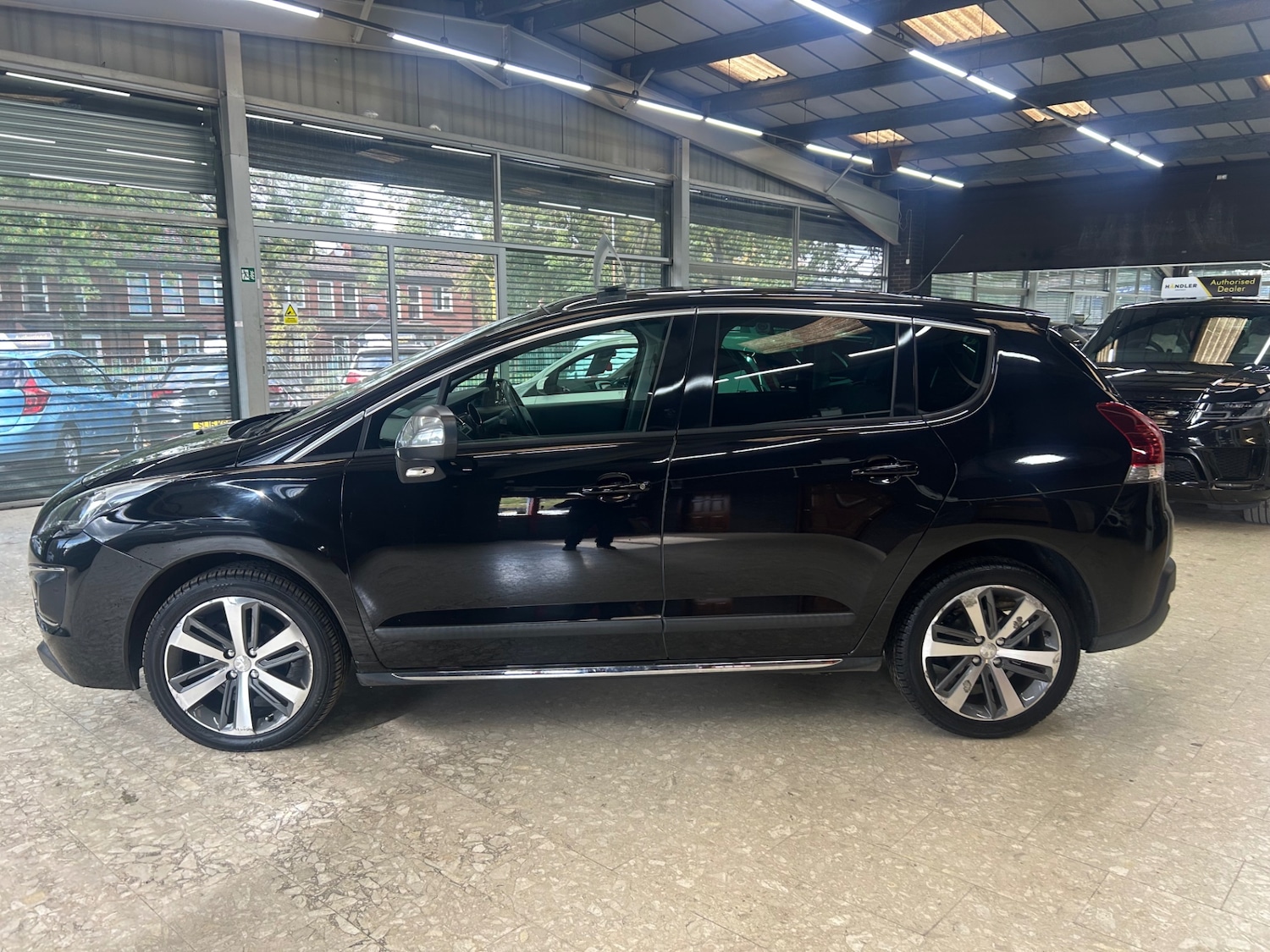 Used Peugeot 3008 2017 for sale - 76101861: Photo 4