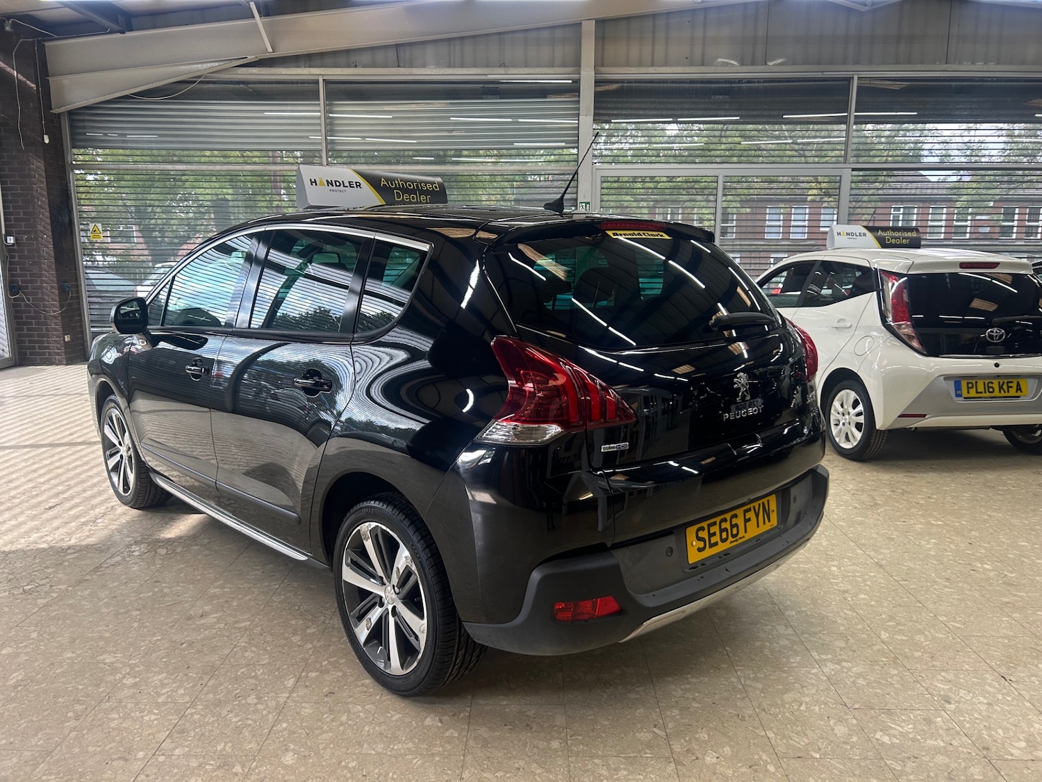 Used Peugeot 3008 2017 for sale - 76101861: Photo 5