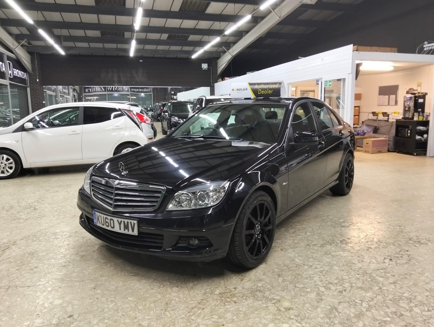 Used Mercedes-Benz C Class 2011 for sale - 76551162: Photo 1