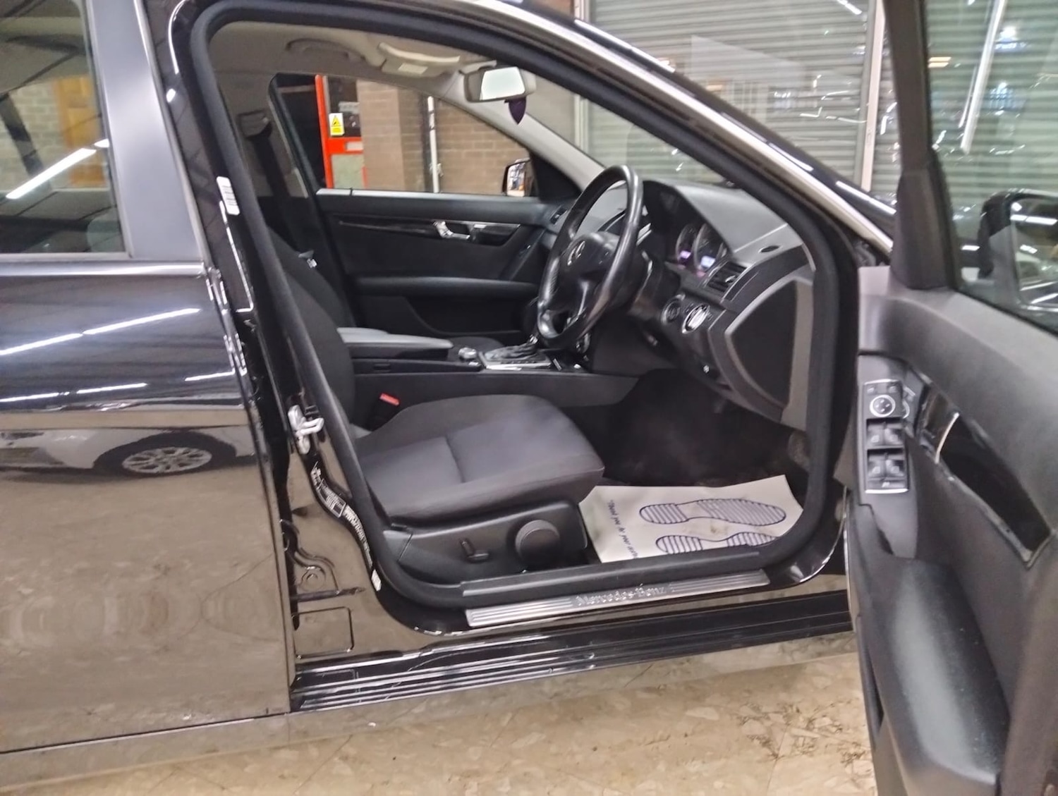 Used Mercedes-Benz C Class 2011 for sale - 76551162: Photo 10