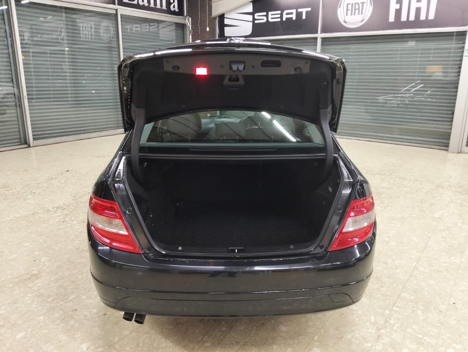 Used Mercedes-Benz C Class 2011 for sale - 76551162: Photo 12