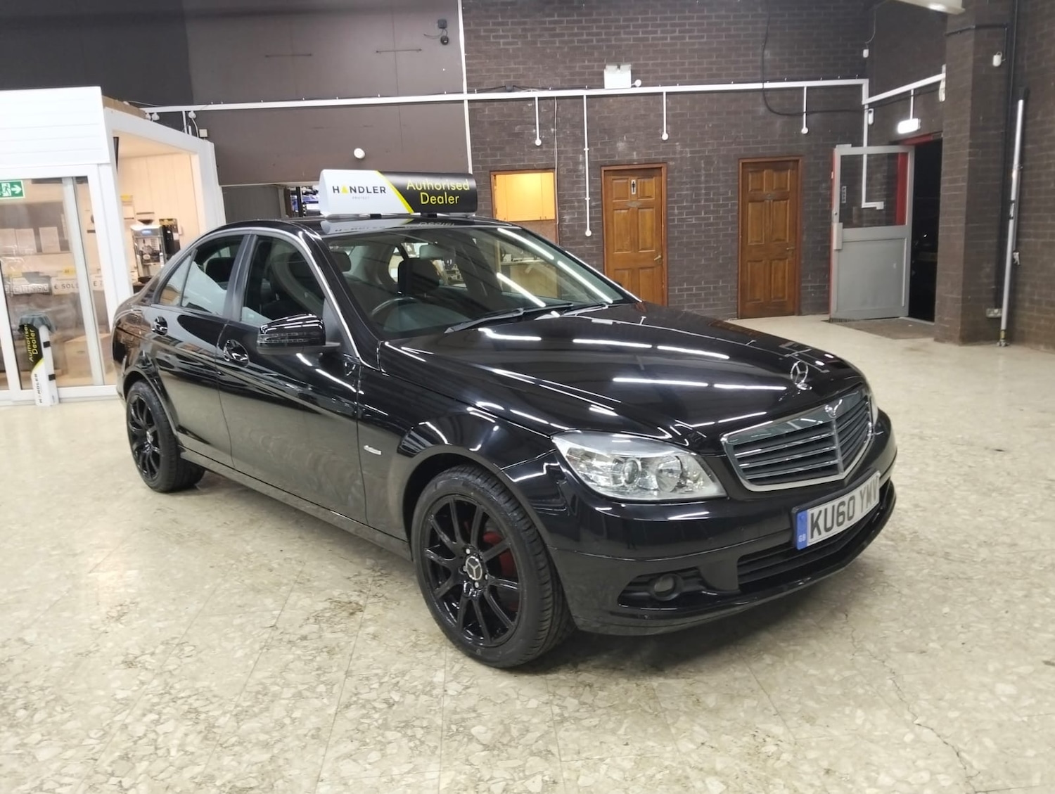 Used Mercedes-Benz C Class 2011 for sale - 76551162: Photo 3