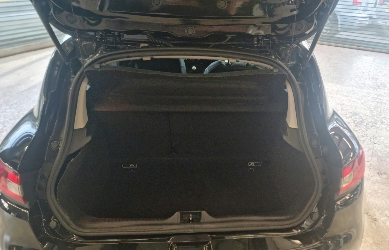 Used Renault Clio 2014 for sale - 74207574: Photo 11