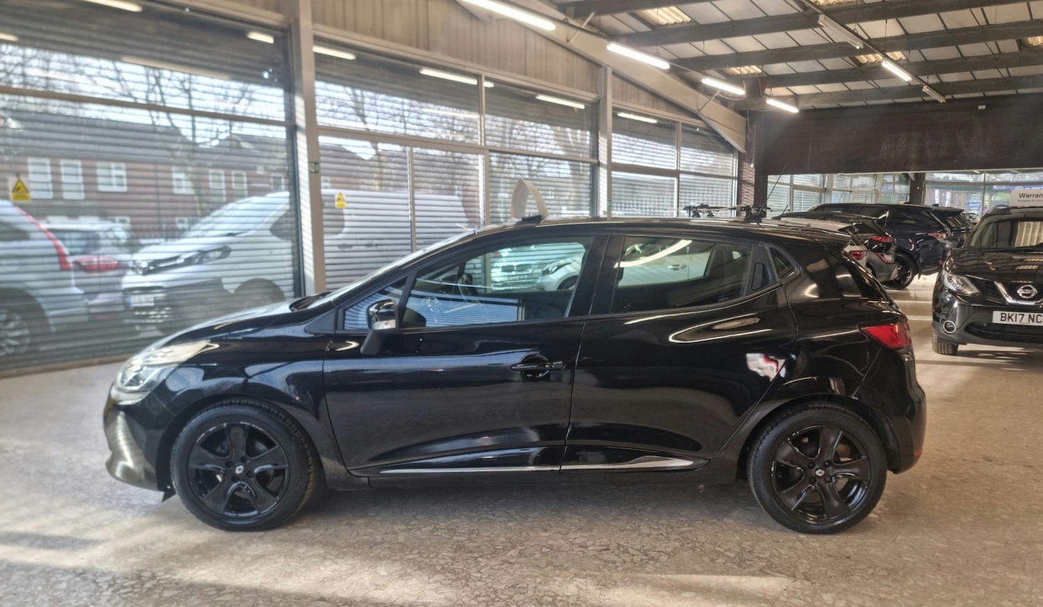 Used Renault Clio 2014 for sale - 74207574: Photo 7