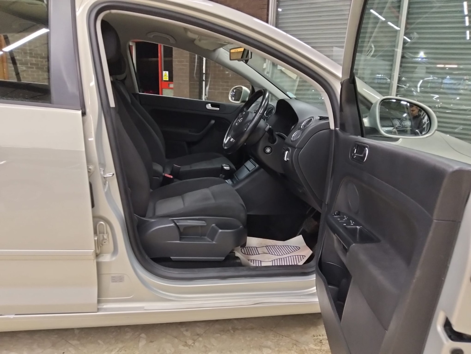 Used Volkswagen Golf Plus 2010 for sale - 76551164: Photo 9