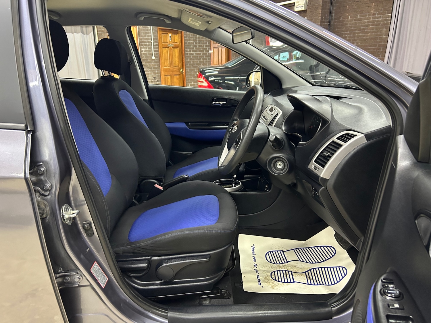 Used Hyundai i20 2009 for sale - 76858731: Photo 10