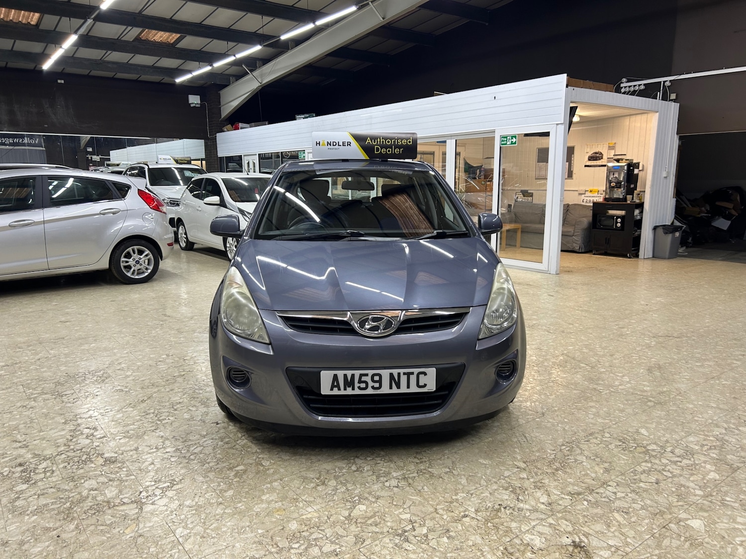 Used Hyundai i20 2009 for sale - 76858731: Photo 2