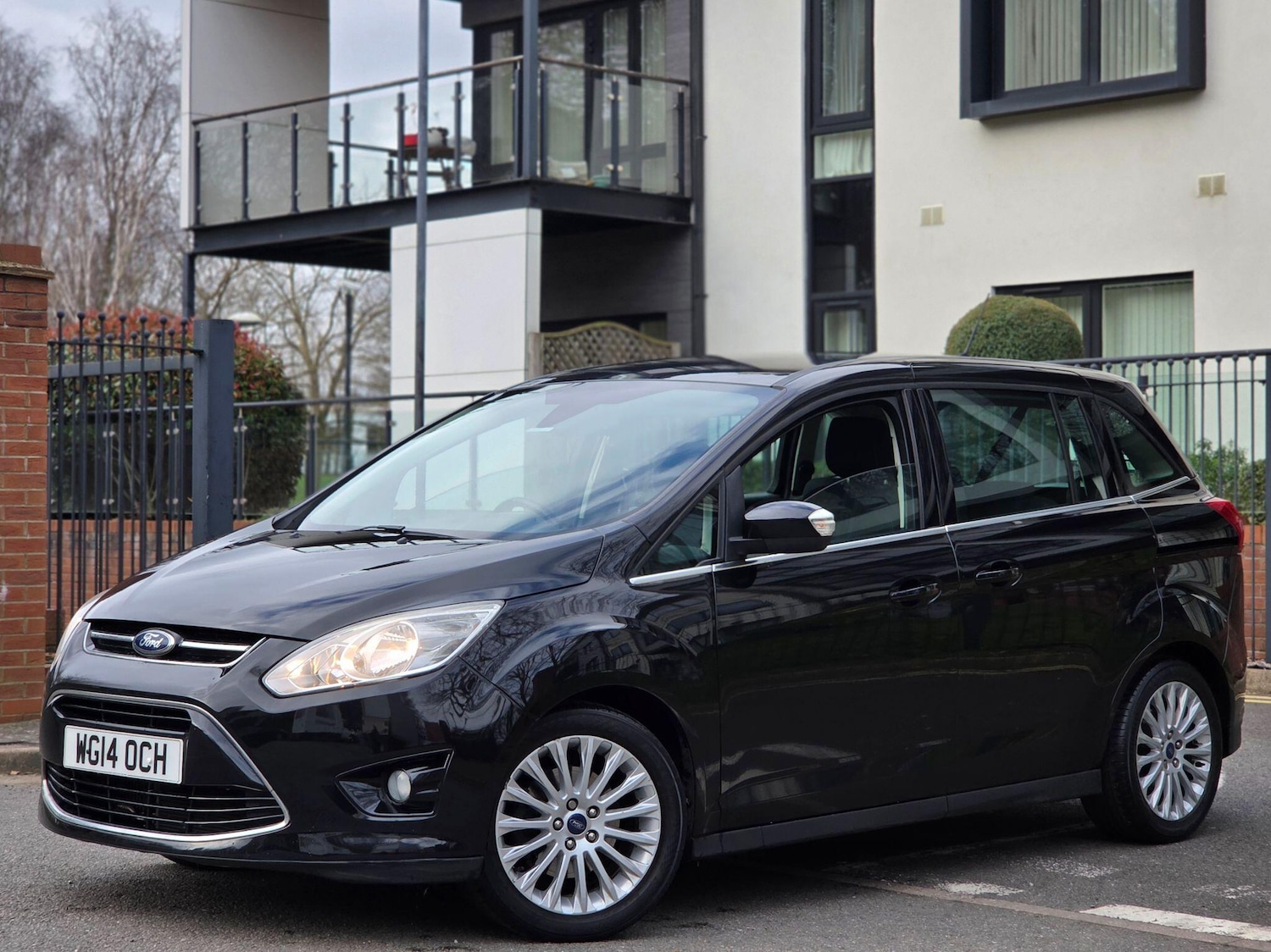 Used Ford Grand C-Max 2014 for sale - 78035056: Photo 4
