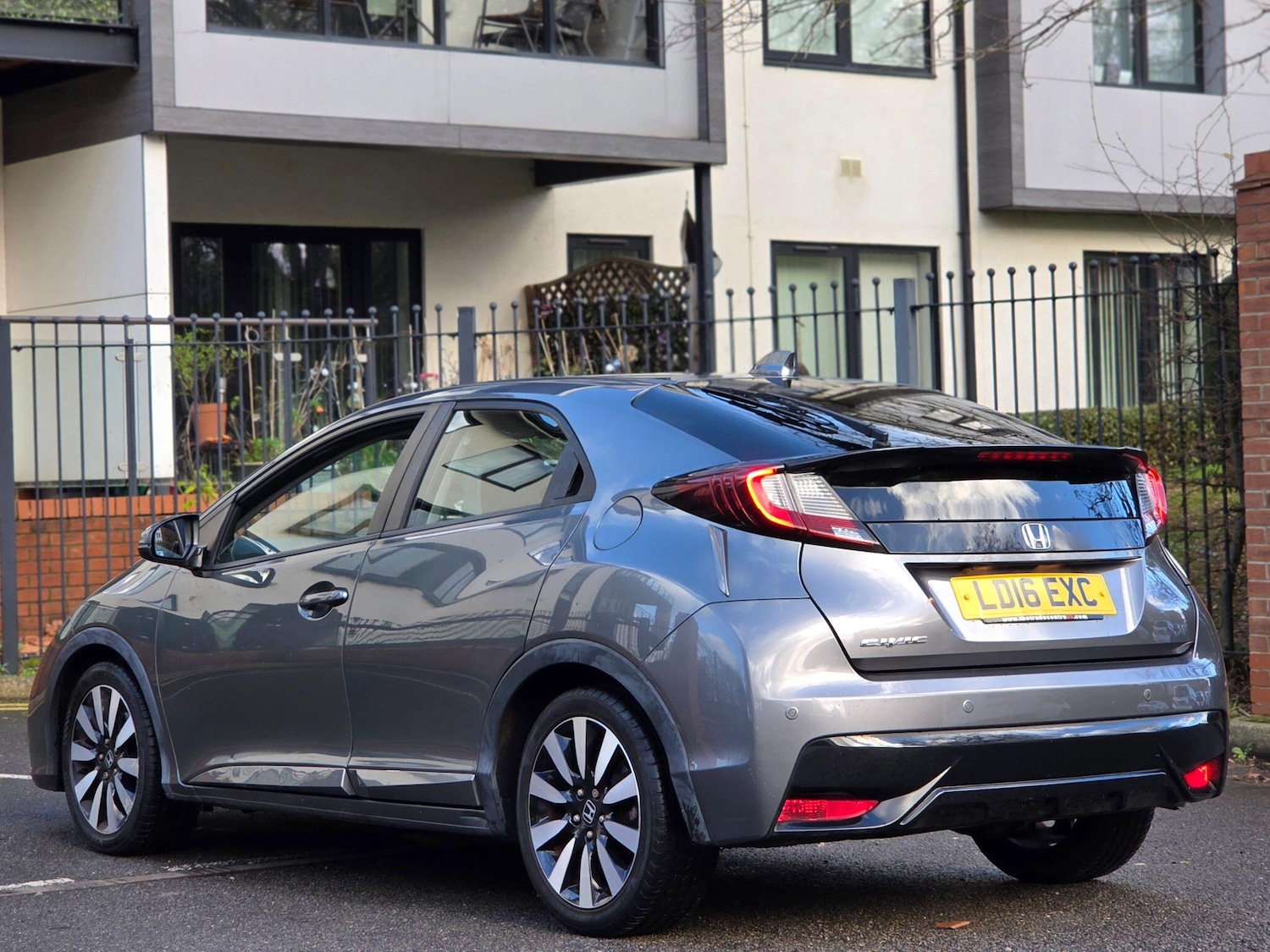 Used Honda Civic 2016 for sale - 76671390: Photo 10