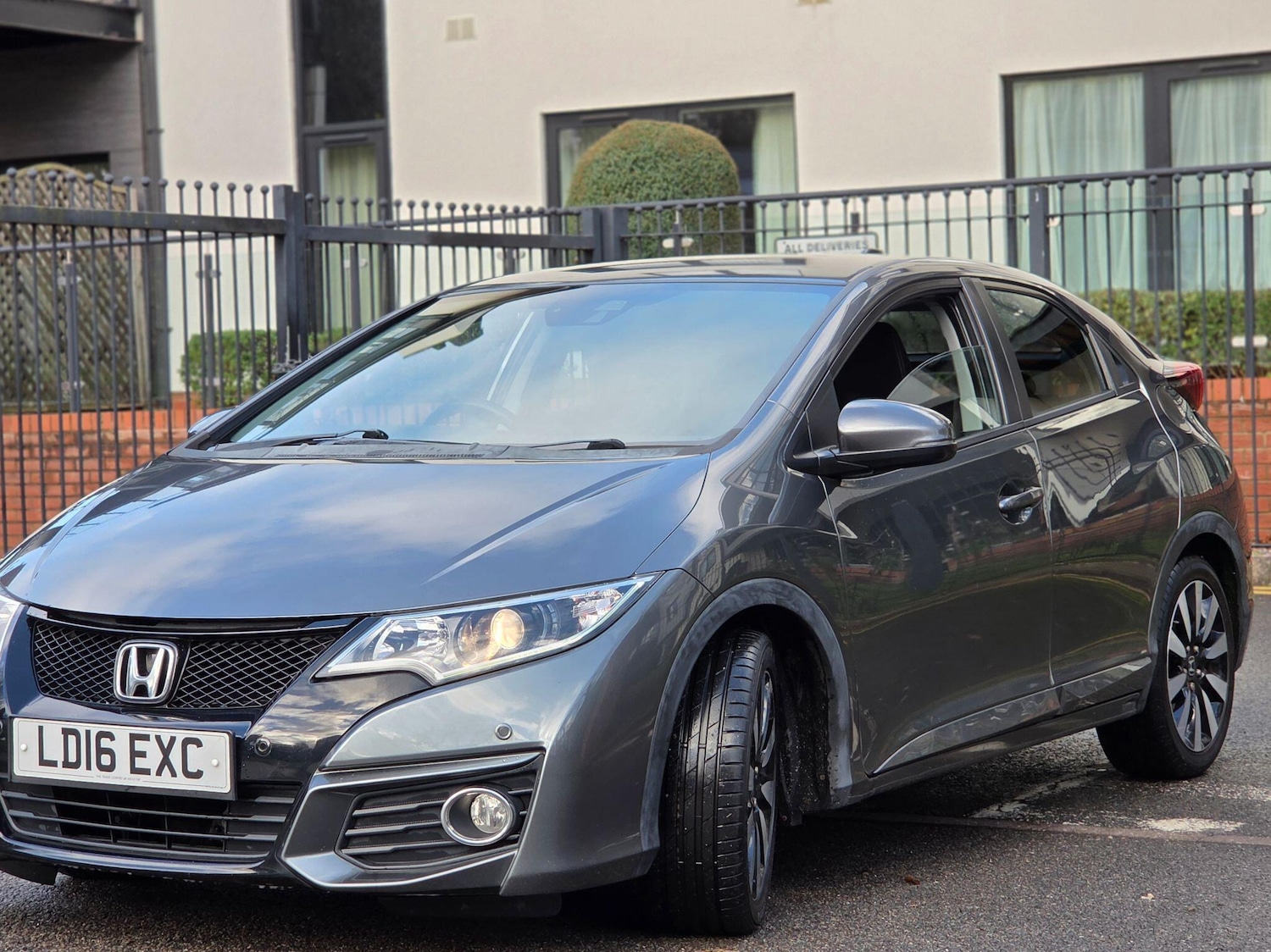 Used Honda Civic 2016 for sale - 76671390: Photo 26