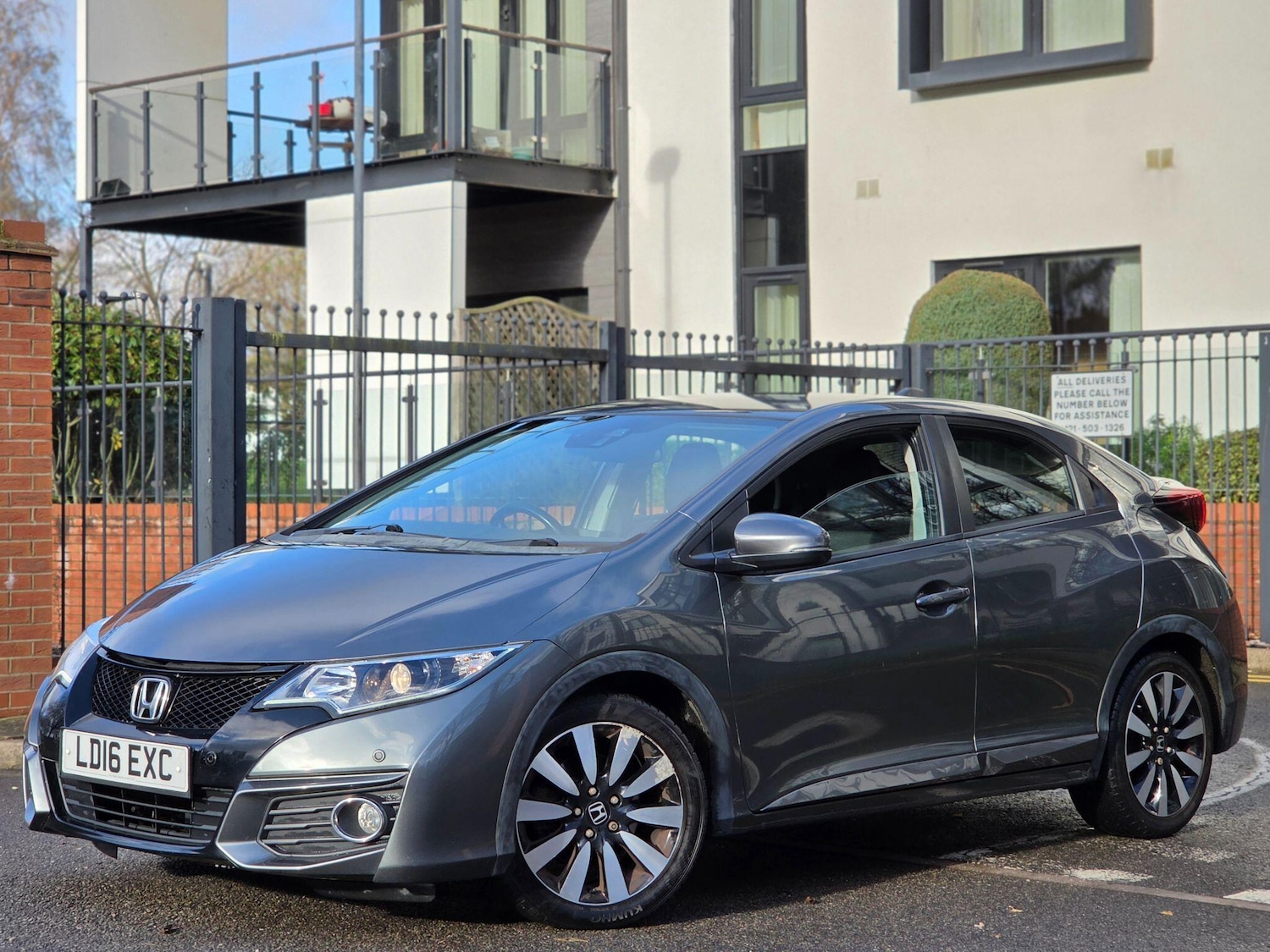 Used Honda Civic 2016 for sale - 76671390: Photo 4