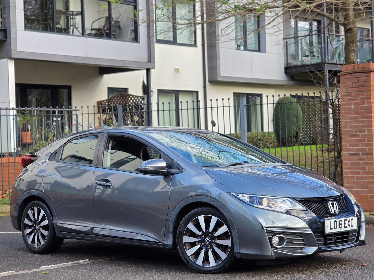 Used Honda Civic 2016 for sale - 76671390: Photo 44