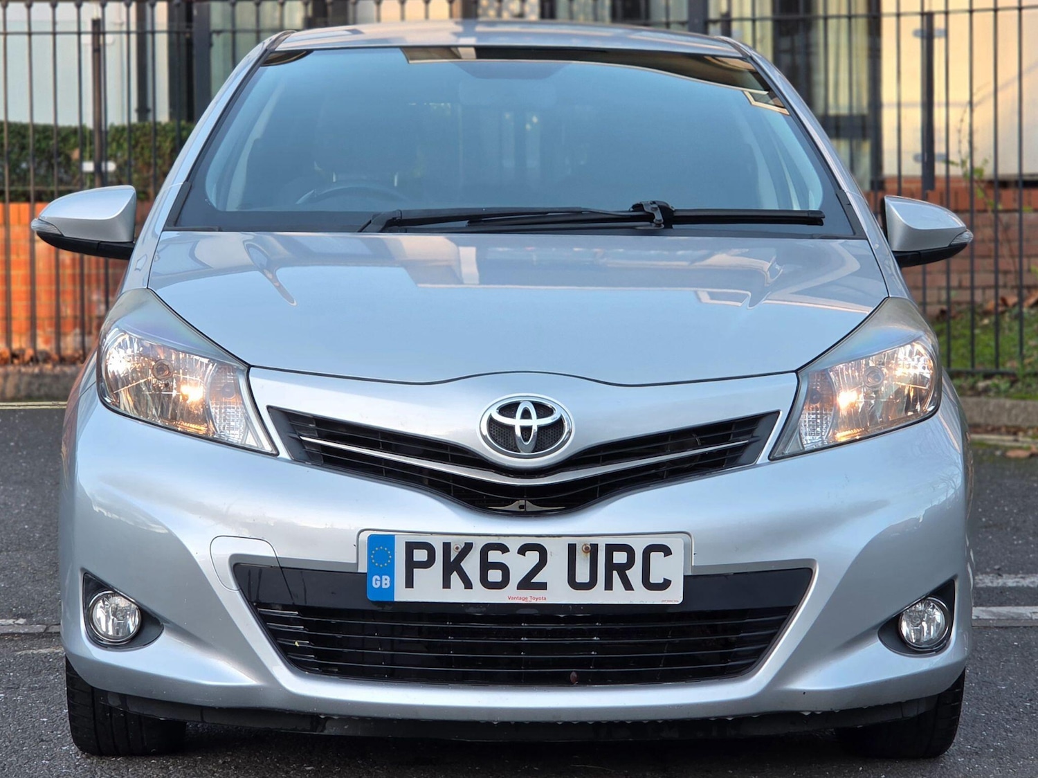 Used Toyota Yaris 2012 for sale - 76645778: Photo 2